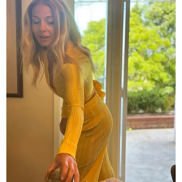 Stoned Immaculate “Fox on the Run” set in yellow size L - Picture 8 of 12